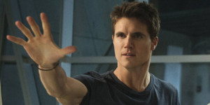 robbie amell the babysitter robbie amell the babysitter
