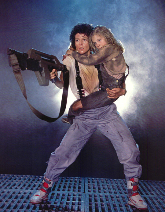 aliens-lobby-cards-photobusta